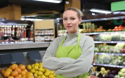 Ile można zarobić na sklepie spożywczym? Odkryj realne zarobki